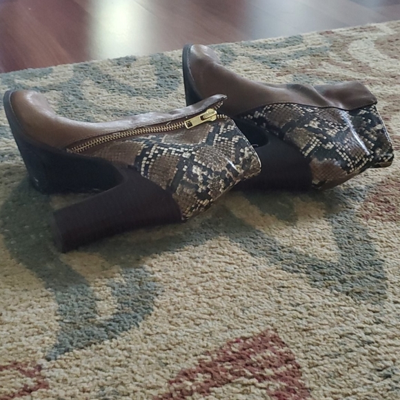 Kenneth Cole ankle boots Size 6.5 - Picture 4 of 4